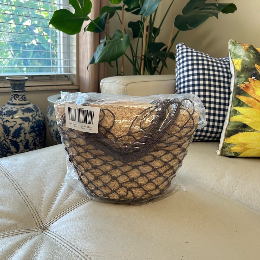 J. Crew summer straw bucket bag NWT
